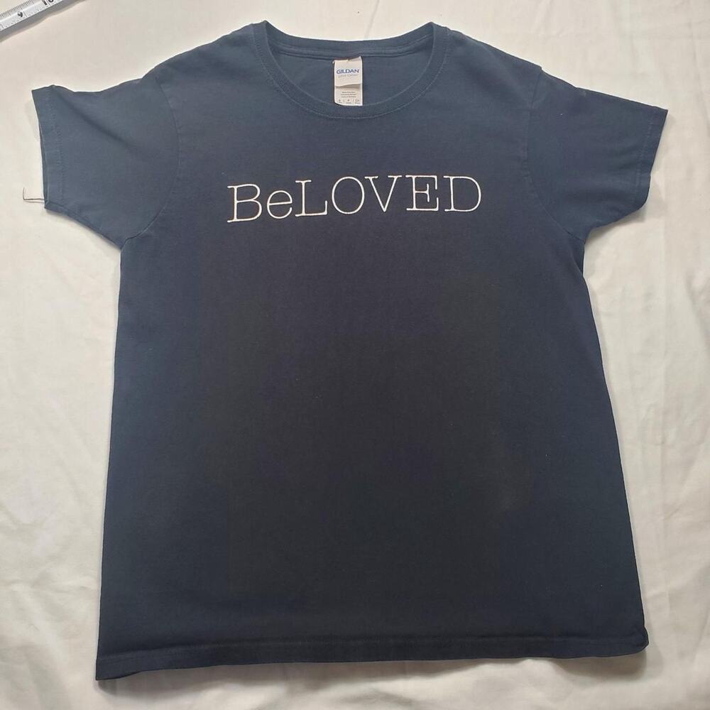 Gildan Women's Navy and Black T-shirt
